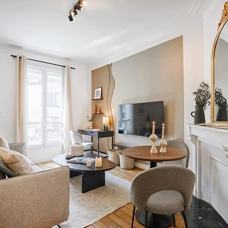 Pales - 1 A Vaugirard * Paris