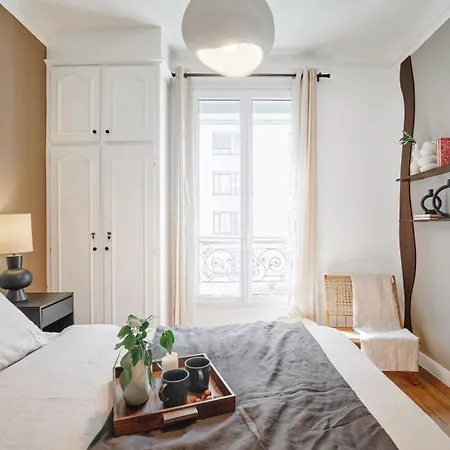 Pales - 1 A Vaugirard